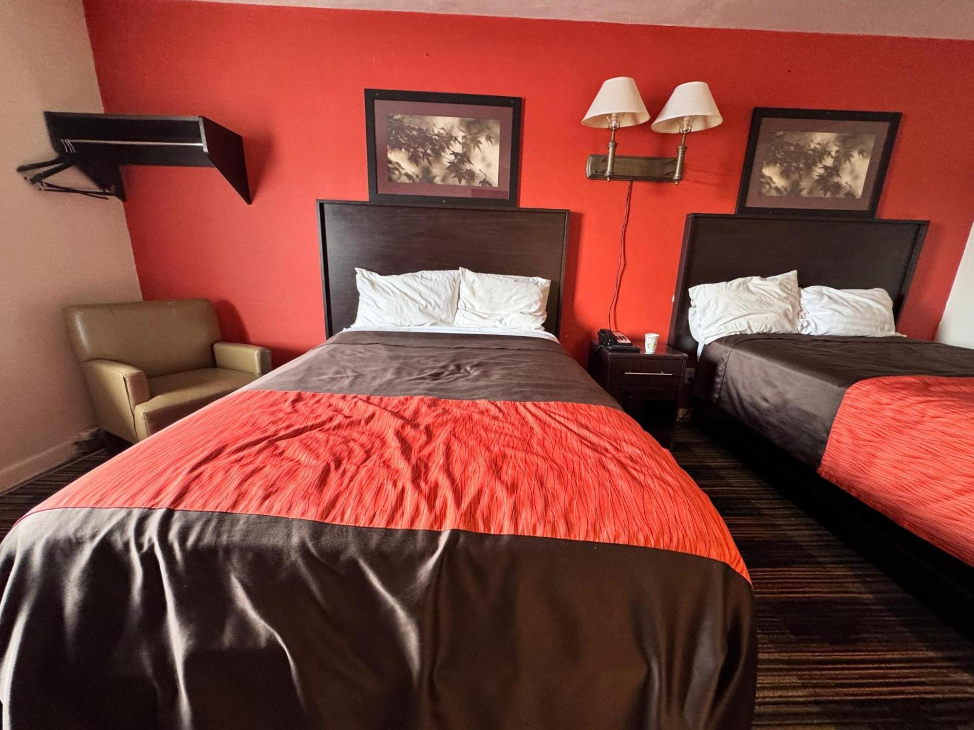 Oyo Palm Leaf Motel Ашленд Экстерьер фото