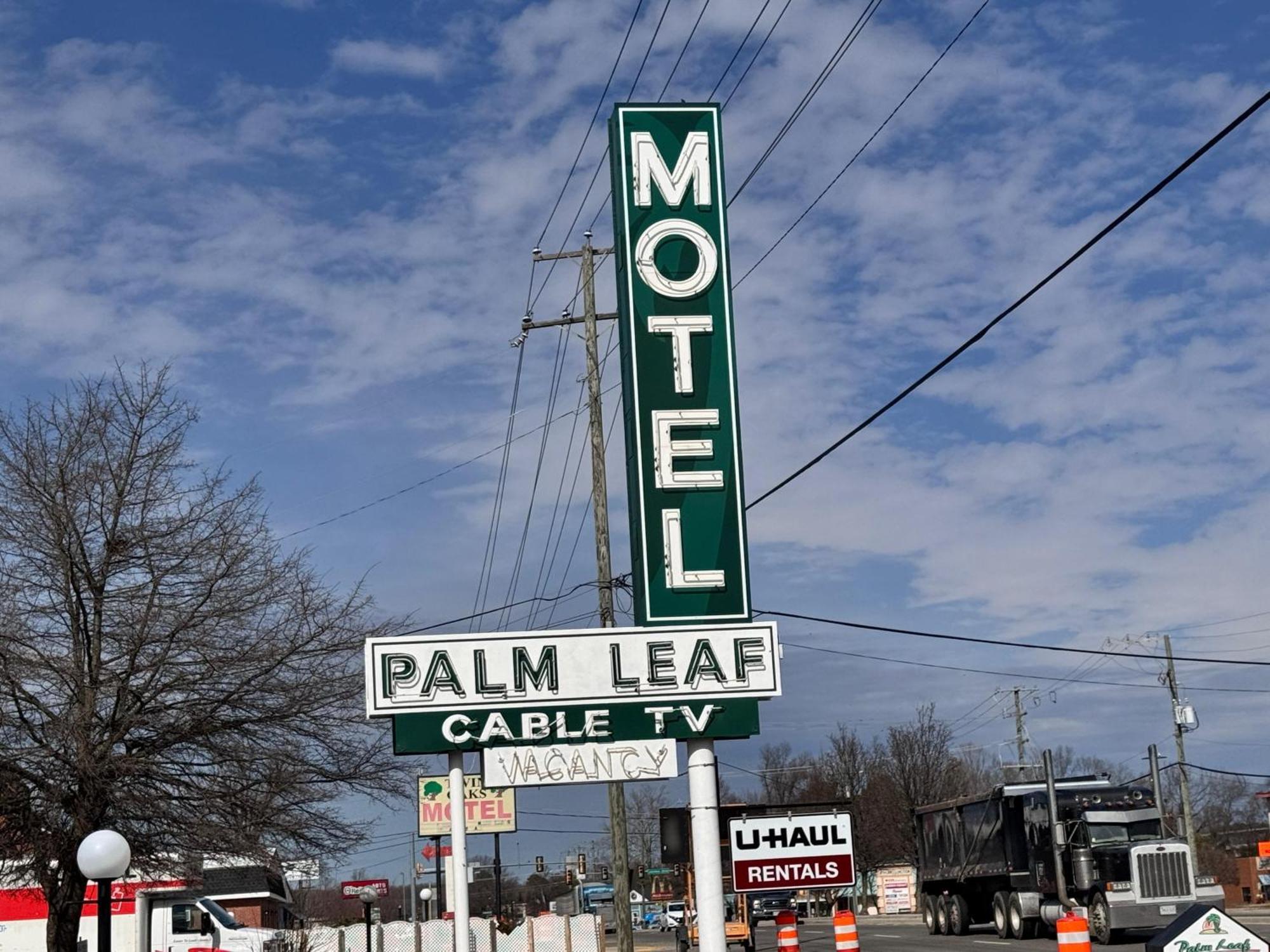 Oyo Palm Leaf Motel Ашленд Экстерьер фото